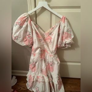 More pictures of the Loveshackfancy dress:)